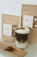 hojicha-meicostudio-prazona-herbata-latte.jpg
